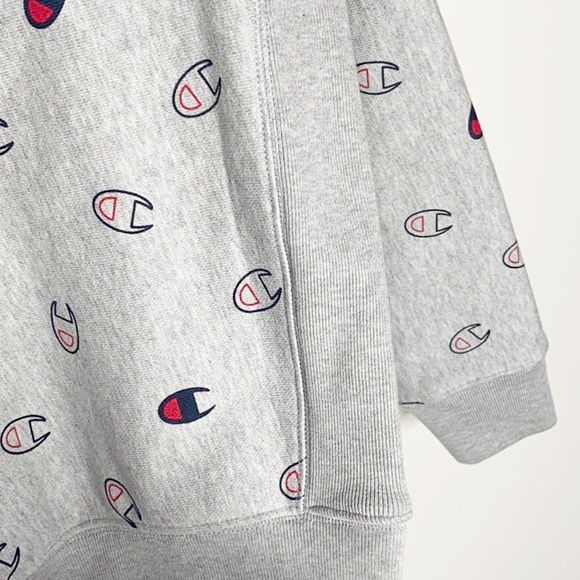 Champion Reverse weave scattered logo sweatshirt size XS - Picture 4 of 9